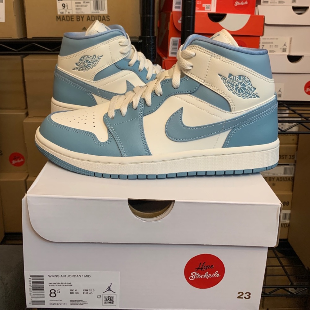 Nike Air Jordan 1 Mid UNC University Blue Shoes BQ6472-141 Women's Sizes